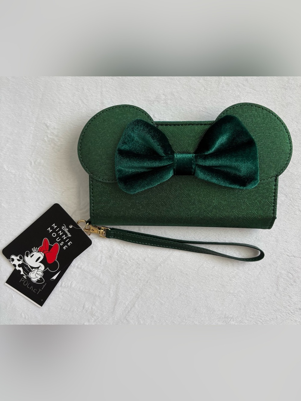 Bioworld Disney Minnie Mouse Green Tech Pocket Wristlet Wallet Velvet Bow NWT